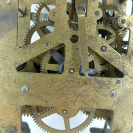 Механизм от настенных старинных часов Baduf, работоспособность неизвестна. Картинка 8